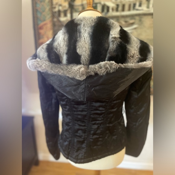 Cache Vintage Y2K women rabbit fur soft Moto jacket. Size 6 Excellent condition - Picture 8 of 8